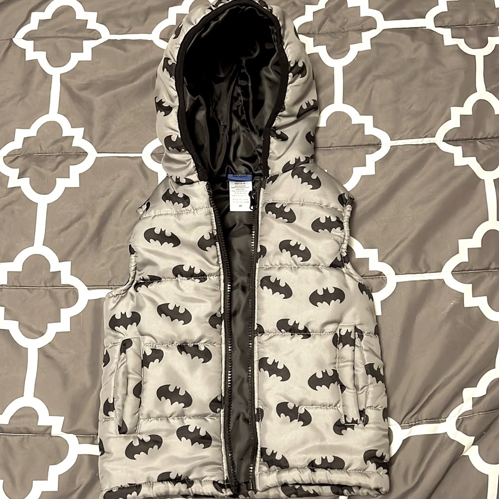 EUC Batman puffy vest size 4T